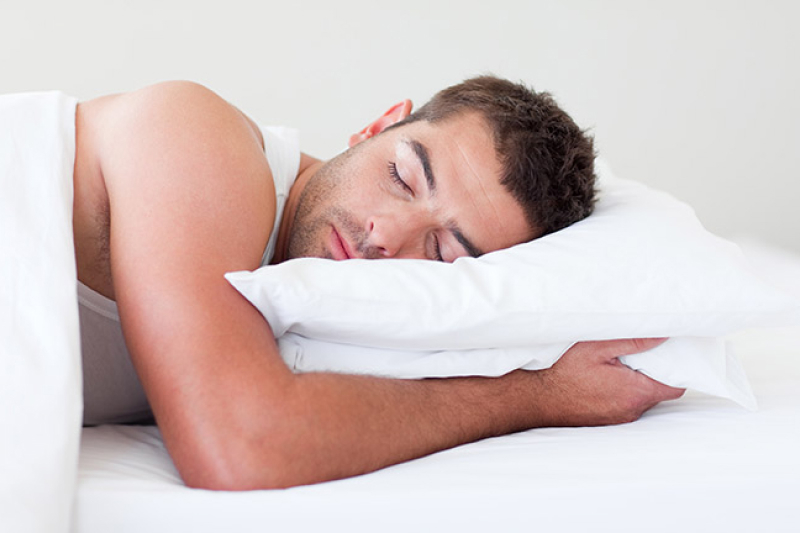 Cách tăng sinh lý nam tự nhiên tại nhà - Nâng cao chất lượng giấc ngủ