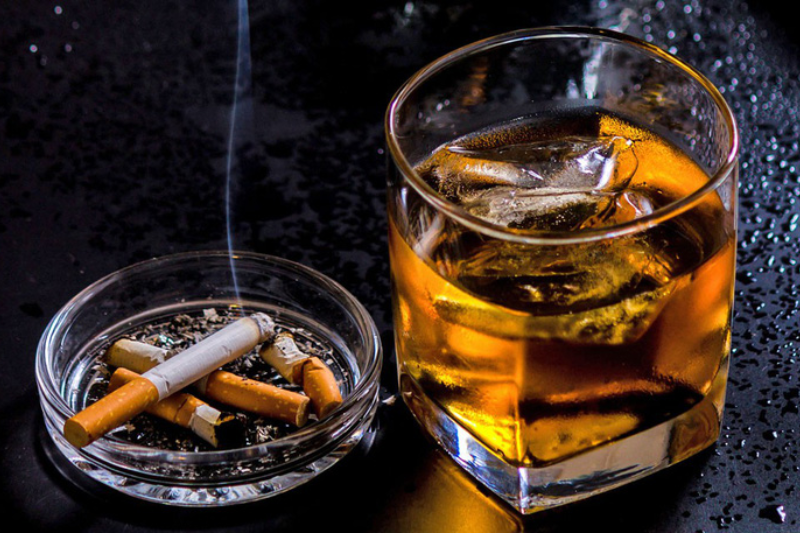 Rượu bia, thuốc lá ảnh hưởng đến sức khỏe sinh lý nam